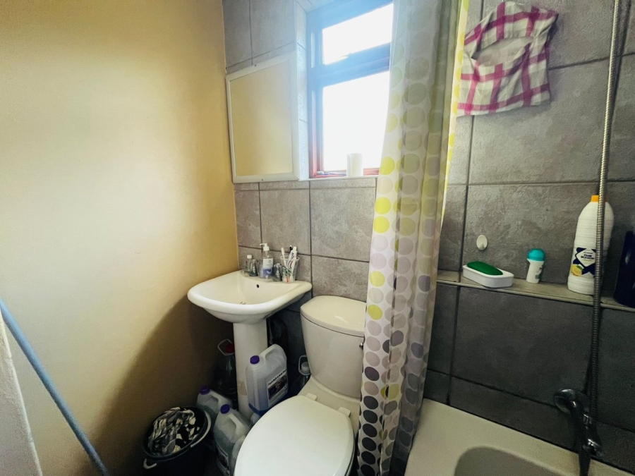 1 Bedroom Property for Sale in Brandwag Free State